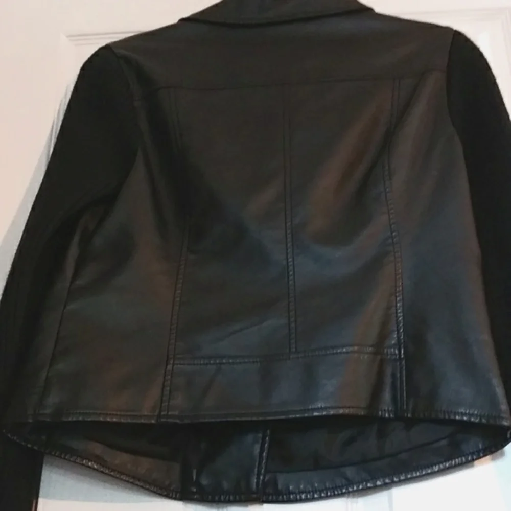 Mossimo black jacket size medium - Picture 2 of 5